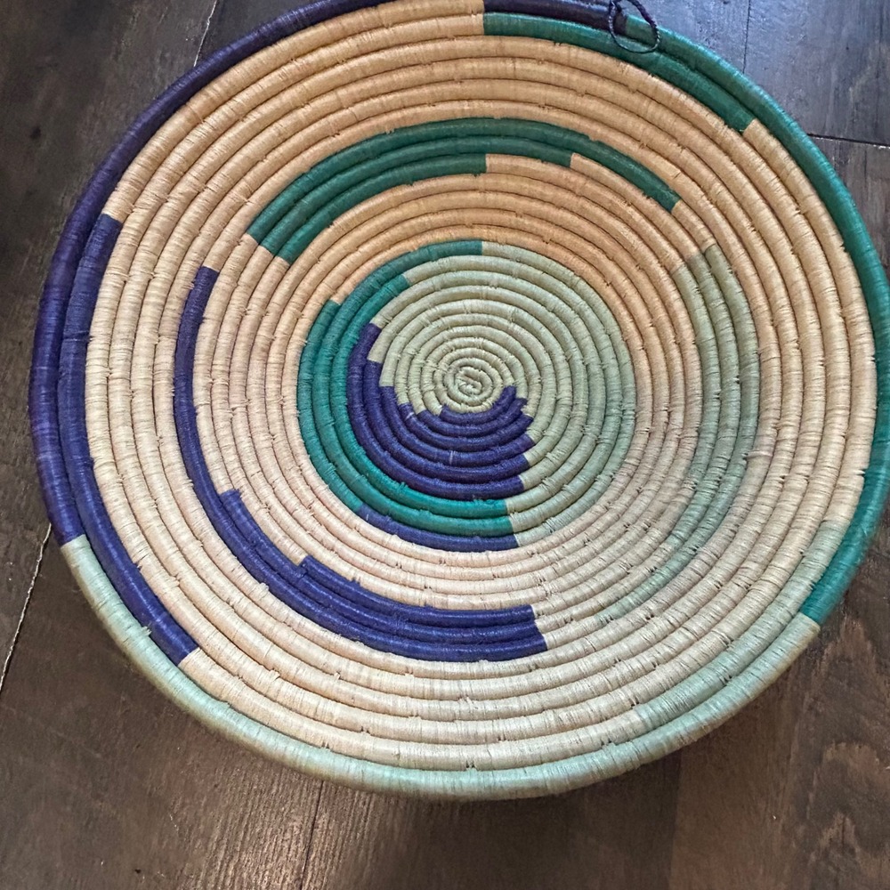Ten Thousand Villages Woven Raffia Basket Bowl Uganda Teal Purple 14.5"